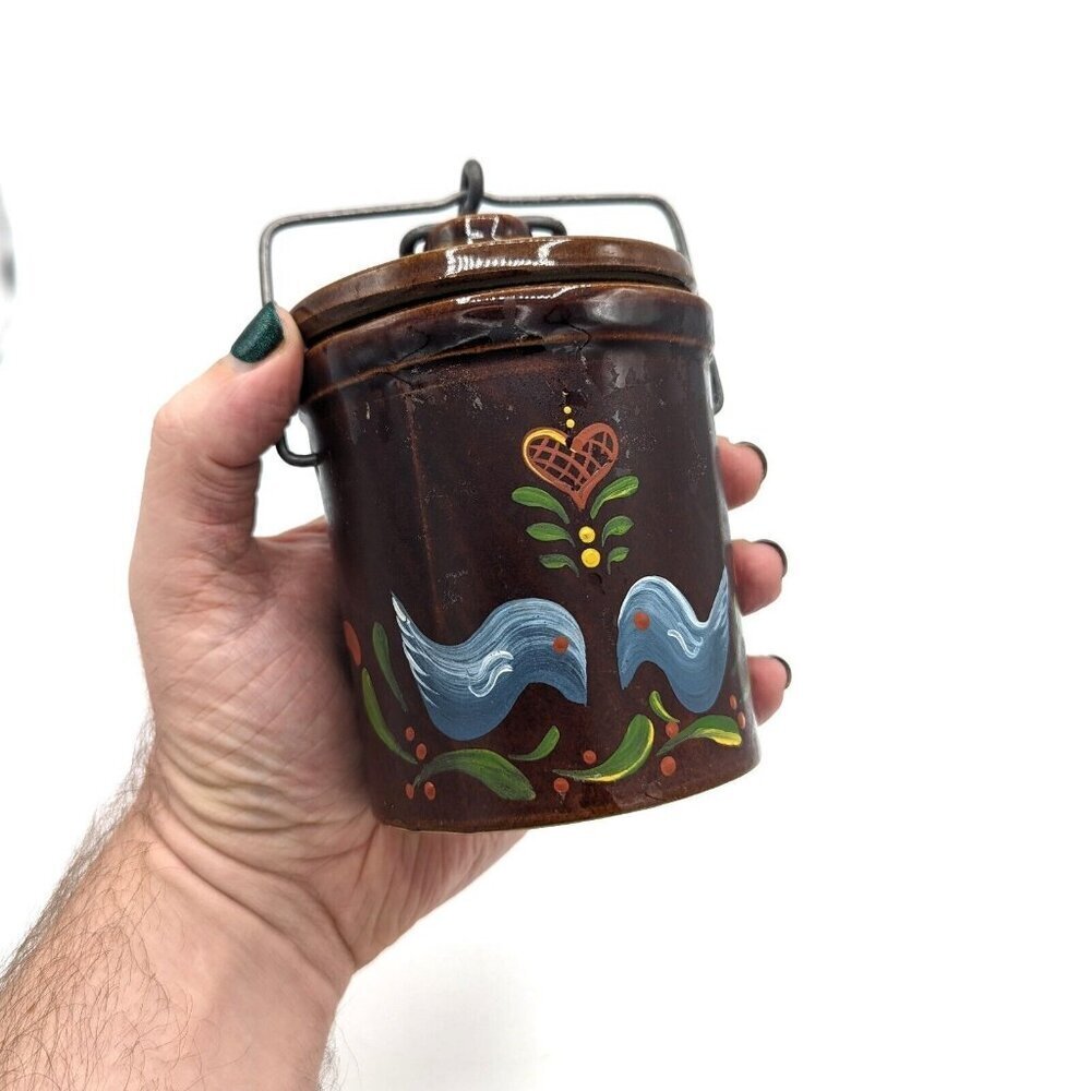Vintage Stoneware Crock with Clasped Lid Hand Painted Folk Art Jam Jar Birds 5" - Picture 4 of 5